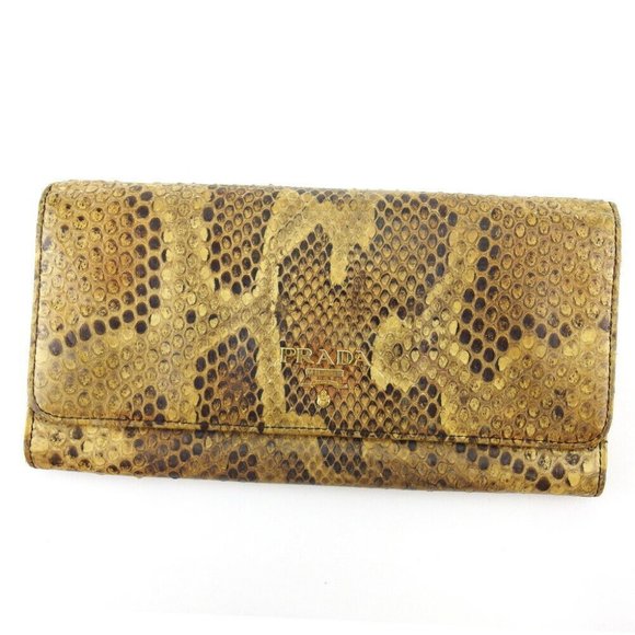 Authenticity guaranteed USED Prada Wallet Python Beige Python Leather - Picture 1 of 11